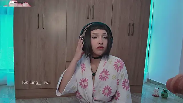 ling_meow Adlı Modelin Canlı XXX Sohbeti