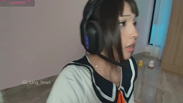 צ'אט XXX בשידור חי של ling_meow