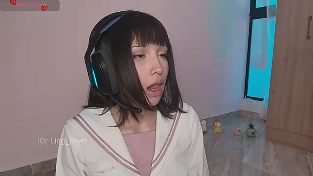 ling_meow's Live XXX Chat