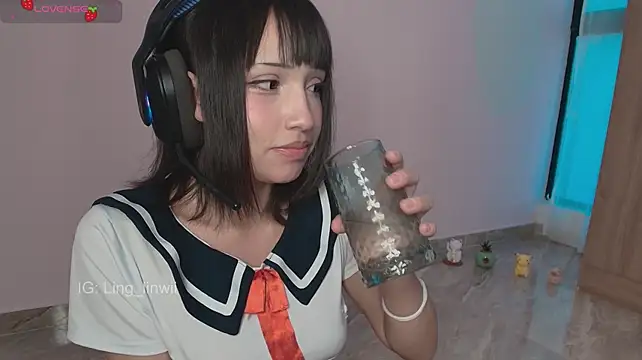 XXX chat uživo modela ling_meow