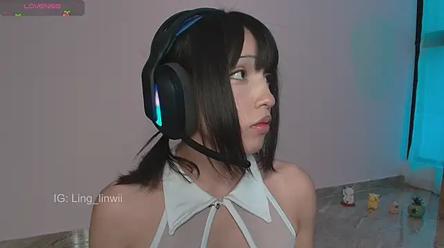 Chat +18 de ling_meow ao vivo