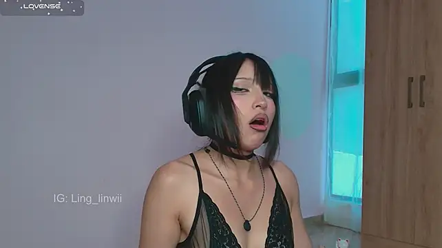 ling_meown Live XXX chat