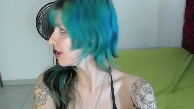 Angel__Dreams élő XXX-chatje