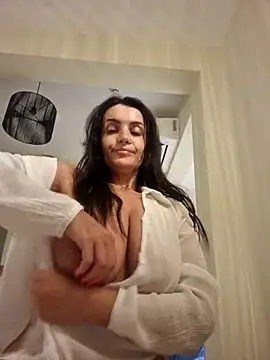 EdithQuillian's Live XXX Chat