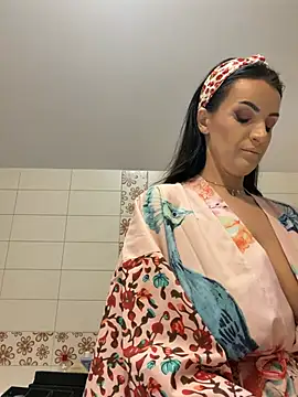 EdithQuillian Chat XXX live