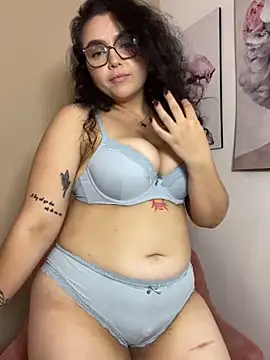 Chatroom XXX en direct de AlmaraRouge