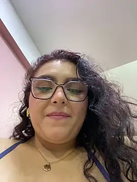 AlmaraRouge Chat XXX in diretta