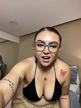 Chat XXX en directo de AlmaraRouge