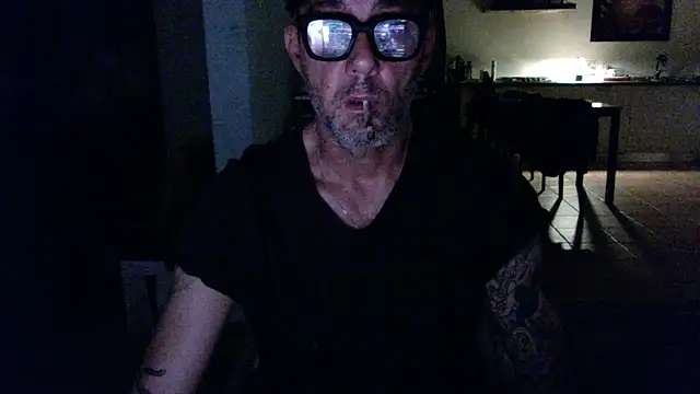 love_save_the_world Webcam show