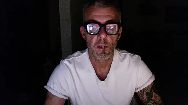 love_save_the_world Webcam show