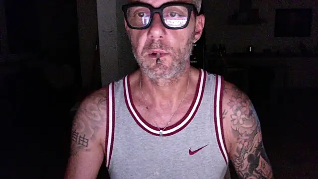 love_save_the_world Show in webcam