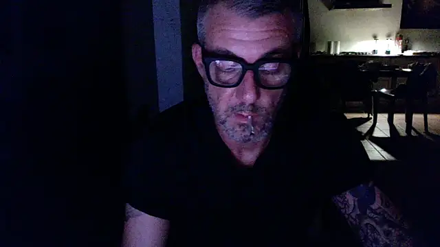 love_save_the_world Webcam show