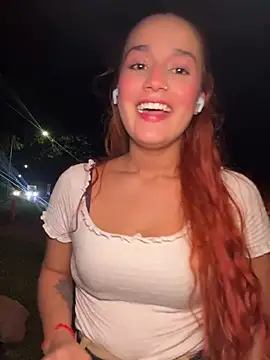 isabella_ferrer99 Adlı Modelin Web Kamerası Şovu