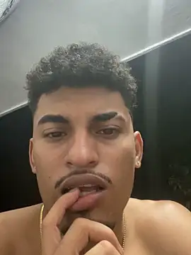 Ares_DAMM Pertunjukan Webcam