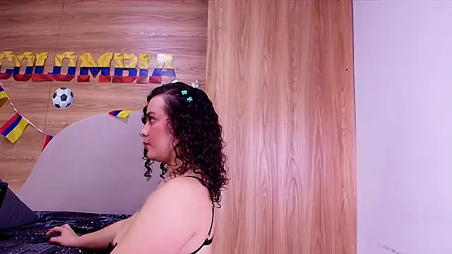 Chat XXX ao vivo de kiara_lp