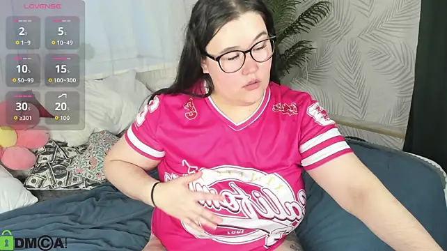 Pertunjukan Kamera Web Miss_Triss