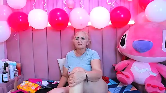 Show de queenstarhy na webcam