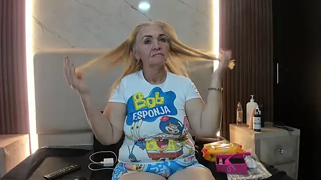 queenstarhy Webcamshow