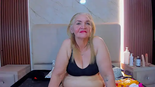 queenstarhy Webcamshow