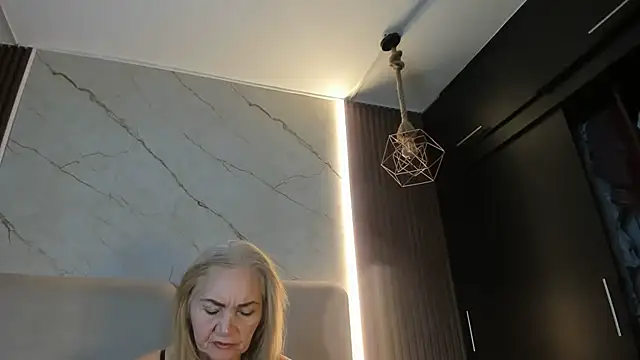 queenstarhy Pertunjukan Webcam