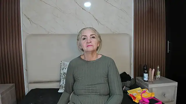 queenstarhy Adlı Modelin Web Kamerası Şovu