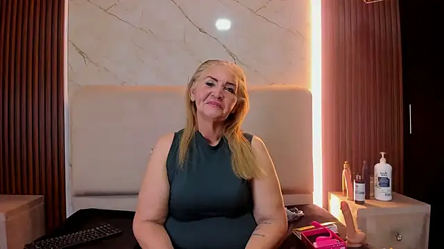 queenstarhyn Webbikameraesitys