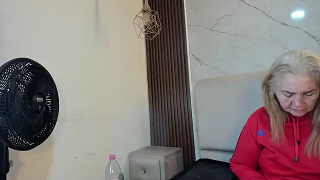 queenstarhy Adlı Modelin Web Kamerası Şovu