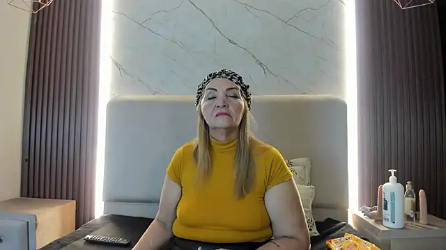 queenstarhy Webcamshow