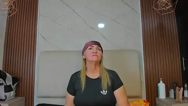 queenstarhy's Webcam Show