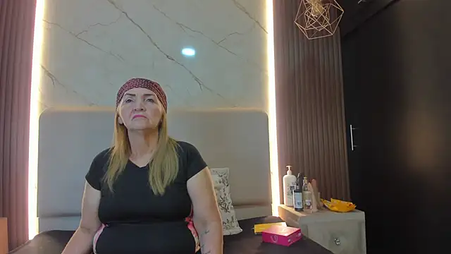 queenstarhy's Webcam Show
