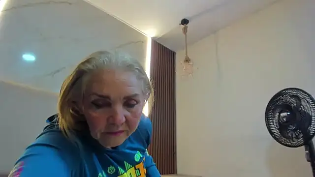 queenstarhy Webcamshow