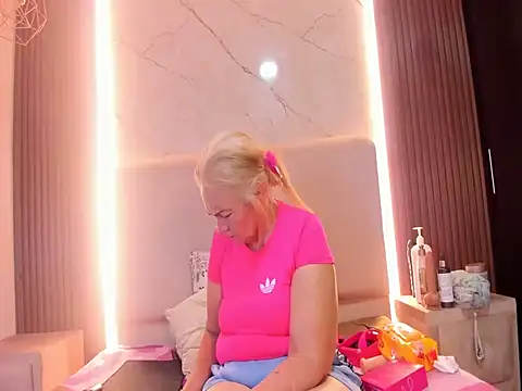 queenstarhy's Webcam Show