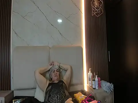queenstarhy – webcam-show
