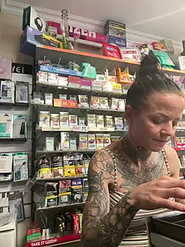 SkinnyLilly Webcam-Show