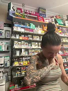 SkinnyLilly Webcam-Show