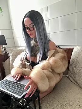 SkinnyLilly Webcam-Show