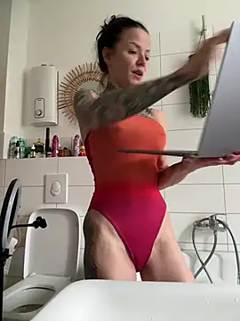 SkinnyLilly: вебкам-шоу