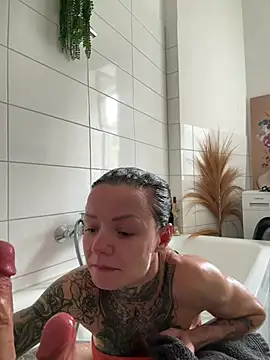 SkinnyLilly Webcam-Show