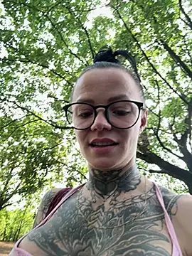 SkinnyLilly Webcamshow