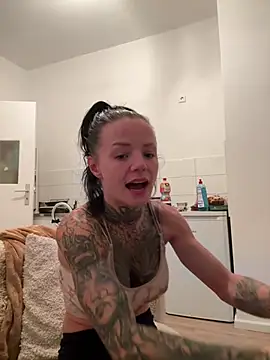 SkinnyLilly Webcam-Show