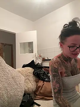 SkinnyLilly Webcam-Show