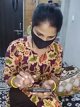 lovelypooja93のウェブカメラショー