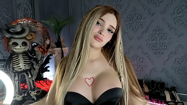 הופעת וובקאם של BrattyScarlet