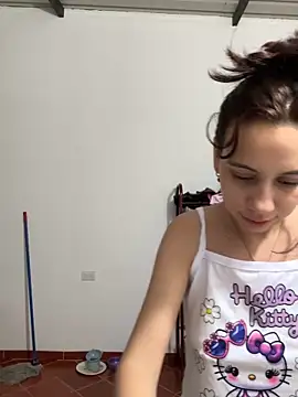 Kitty_Bonita04 라이브 XXX 채팅
