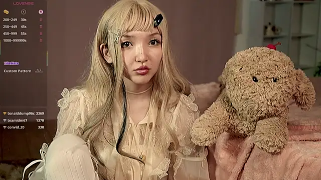 Linhmew Live XXX-chat