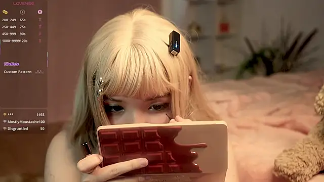 دردشة Linhmew الجنسية المباشرة