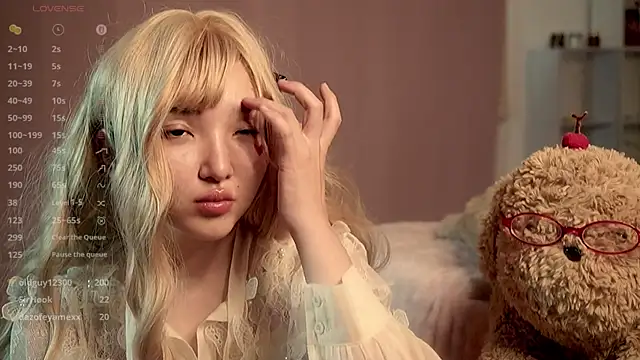 Linhmew's Live XXX Chat