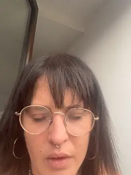 Xlilli69X Show in webcam