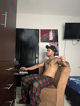 Kenny_romano Pertunjukan Webcam