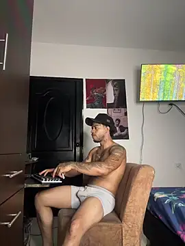Kenny_romano Adlı Modelin Web Kamerası Şovu